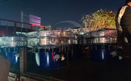 四川南充郑先生订购的8台旋振筛发货